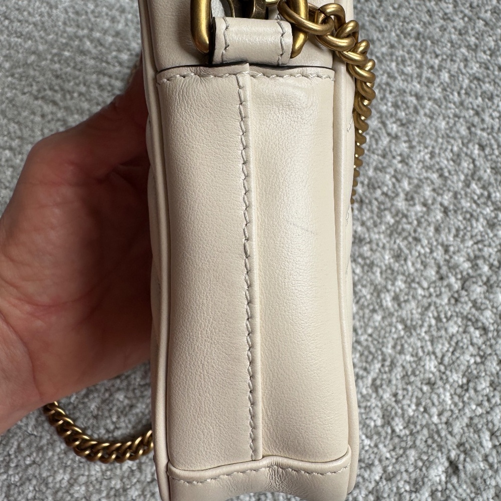Gucci GG Marmont Vertical Phone Crossbody Bag Matelassé Leather Mini - Picture 10 of 15